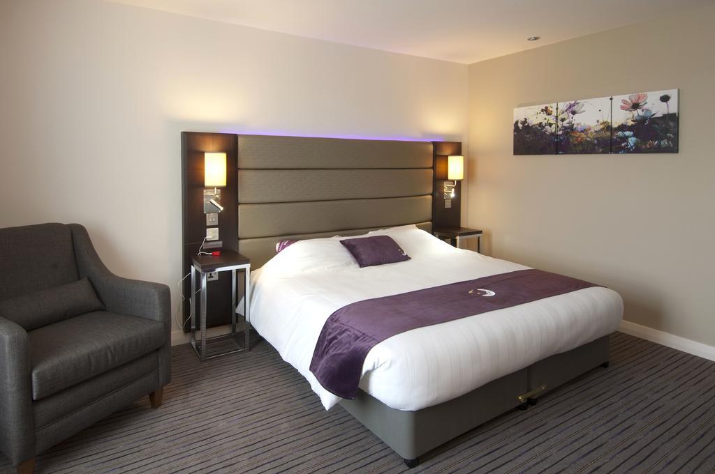 Premier Inn Falkirk - Larbert Exterior foto